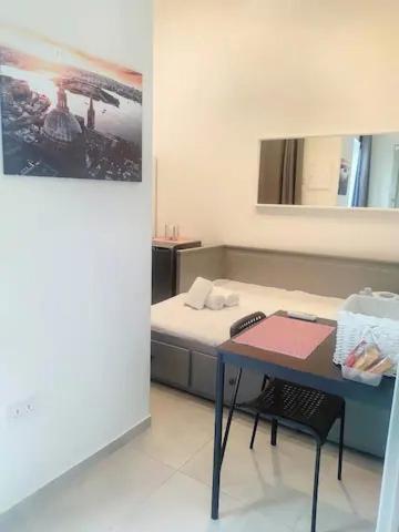 Ninety Eight Boutique Living Hotel Cospicua Bagian luar foto