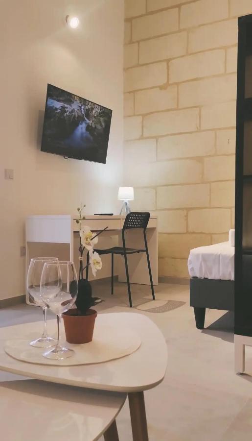 Ninety Eight Boutique Living Hotel Cospicua Bagian luar foto